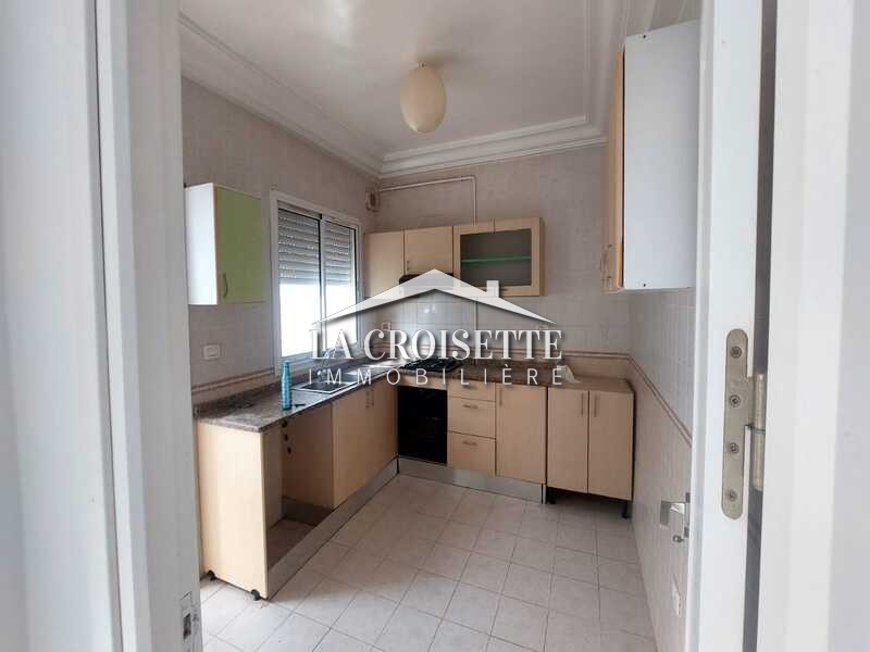 Duplex S+4 avec jardin à La Marsa 